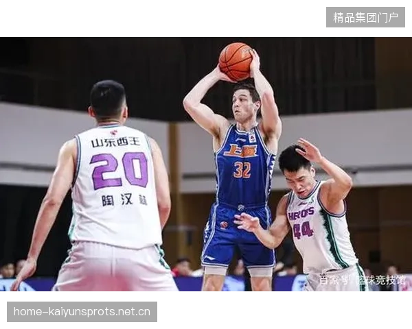 篮球球队交易窗手笔惊人，季后赛版图改写